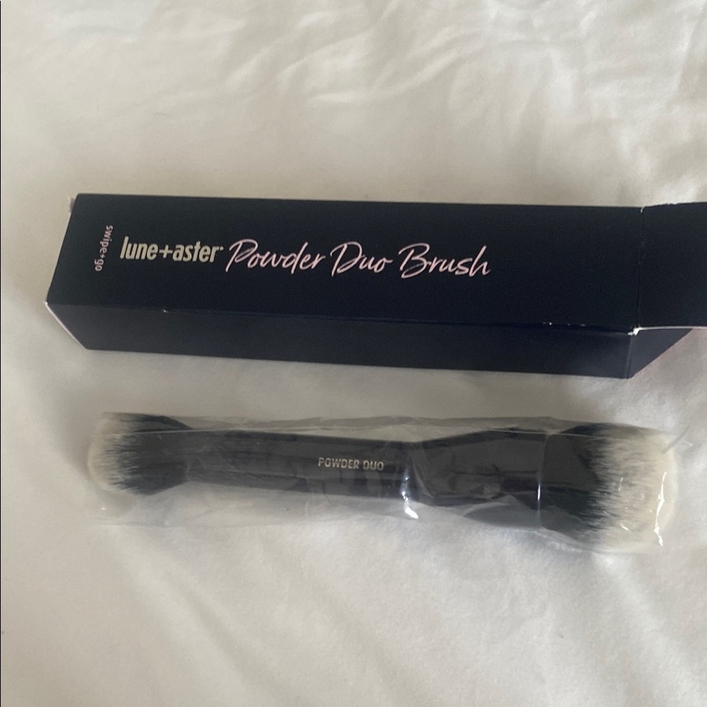 Lune + Aster Powder Duo Brush